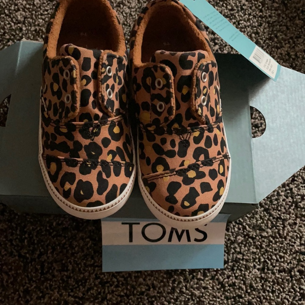 NWT TOFFEE CHEEPARD PRINT ! never worn!!!